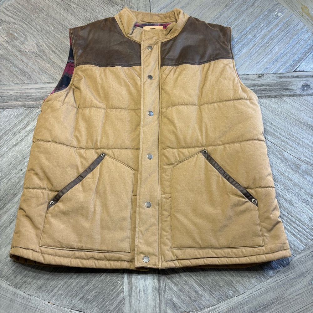 Kings Ranch Men’s Concealed Carry Tan and Brown Quilted Vest.